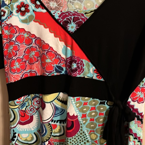 Brand is CYC beautiful colours with black, side tie.xl - Picture 5 of 7